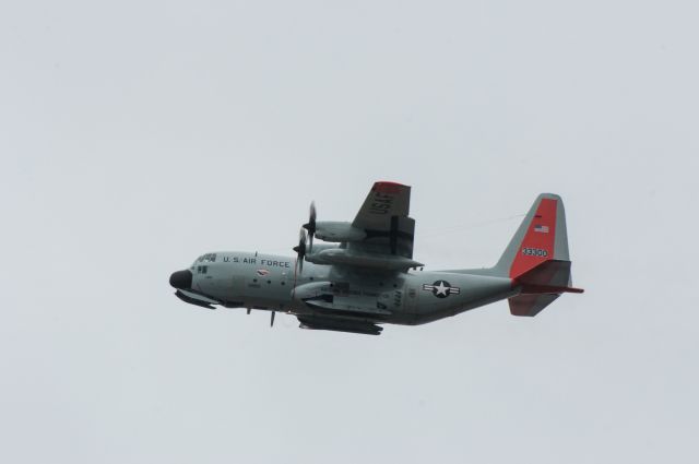 Lockheed C-130 Hercules (N33300)