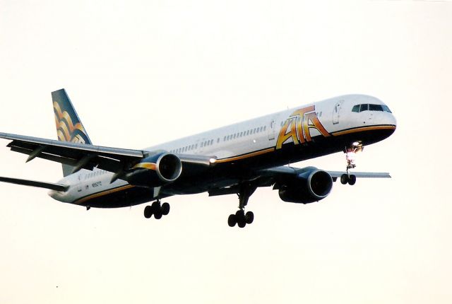 BOEING 757-300 (N552TZ) - KLAX - Flying pencil on final to 24R at LAX. July 3rd, 2004