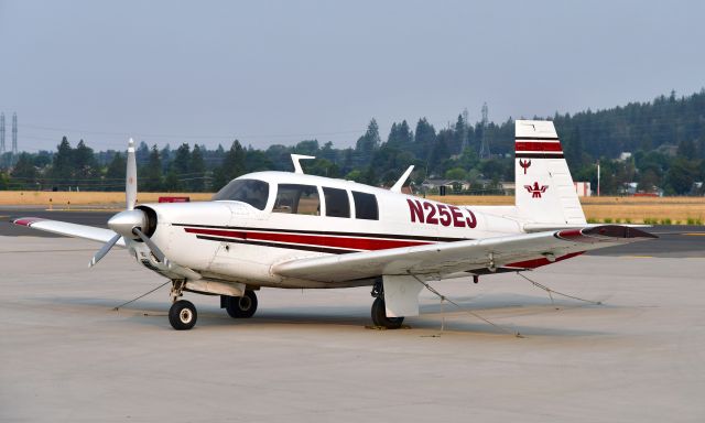 Mooney M-20 (N25EJ) - Mooney M20F Executive N25EJ in Spokane Felts Field