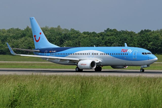 Boeing 737-800 (D-ABKI)