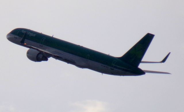 Boeing 757-200 (EI-LBR) - Was diverted to ORF last month due to storms at IAD