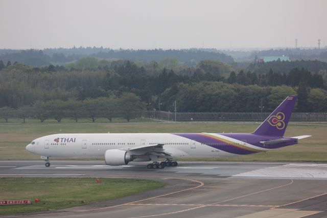 BOEING 777-300 (HS-TKS)