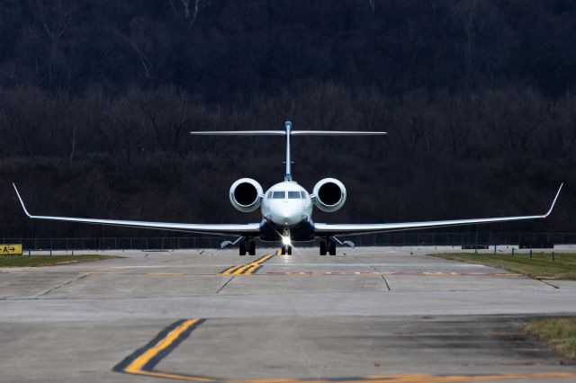 Gulfstream Aerospace Gulfstream G650 (N2PG) - Face to face with the beast. Look at that incredible wingspan! P&G's G-VI taxis in at LUK. 