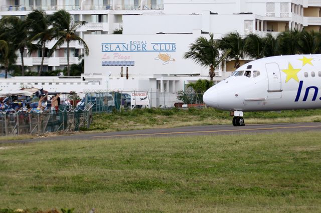 McDonnell Douglas MD-83 (PJ-MDE)