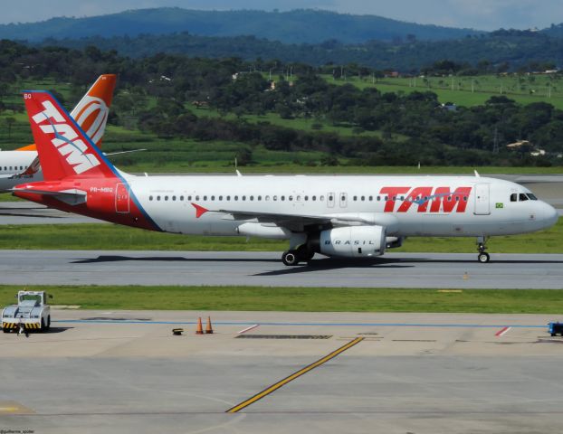 Airbus A320 (PR-MBQ)