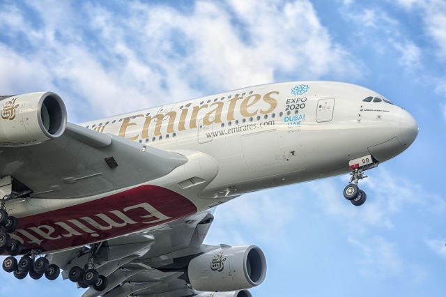 Airbus A380-800 (A6-EDB)