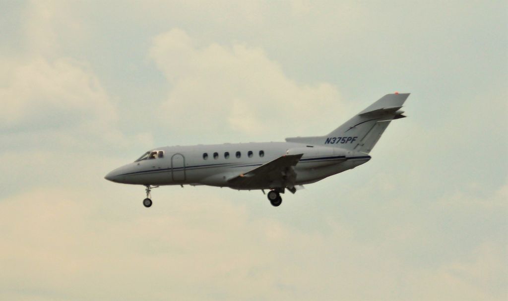 Hawker Siddeley HS-125-400 (N375PF) - 4/22/23 inbound Rwy 18R