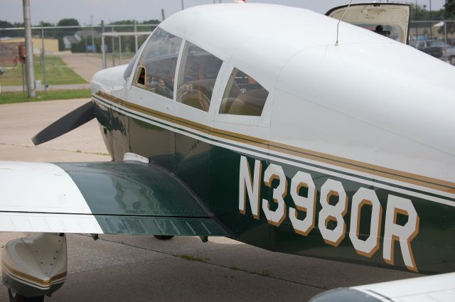 Piper Cherokee (N3980R)