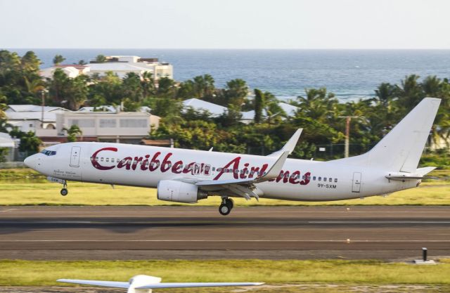 Boeing 737-800 (9Y-SXM)