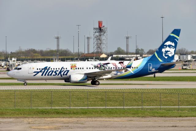 Boeing 737-800 (N589AS)