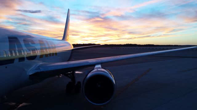 BOEING 767-300 (N642GT)