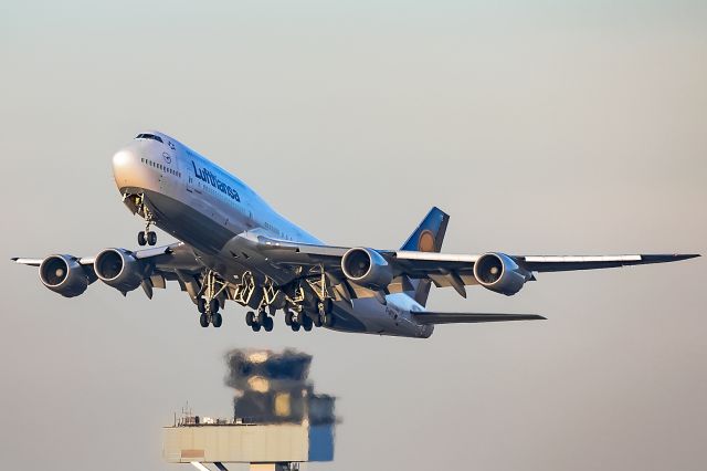 BOEING 747-8 (D-ABYO)