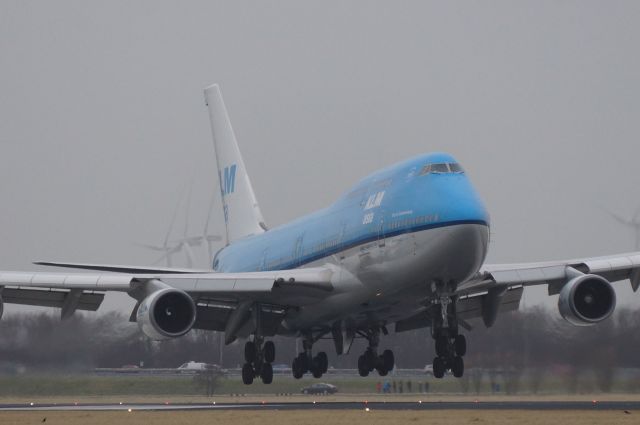 Boeing 747-400 (PH-BFY)