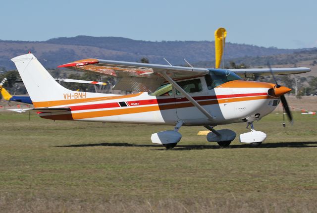 Cessna Skylane (VH-BNH)