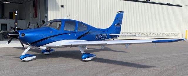 Cirrus SR-22 (N122G)