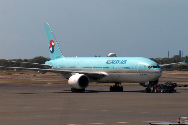 Boeing 777-200 (HL7526)