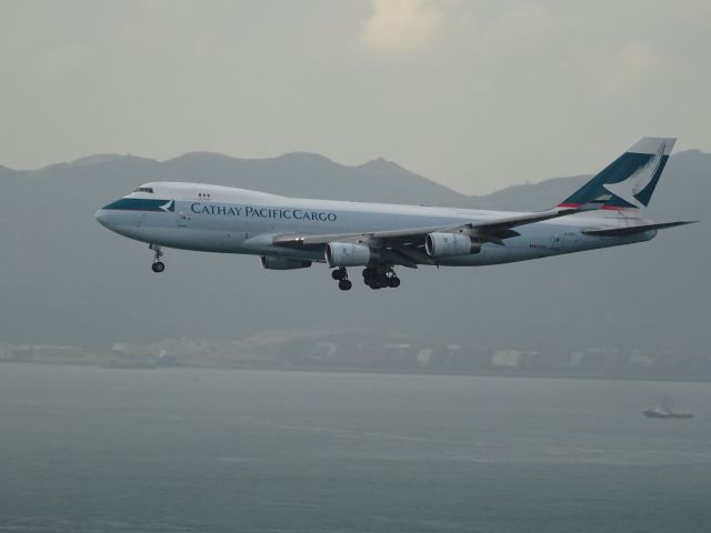Boeing 747-400 (B-HUL)