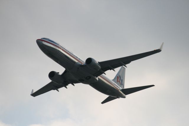 Boeing 737-800 (N941AN)