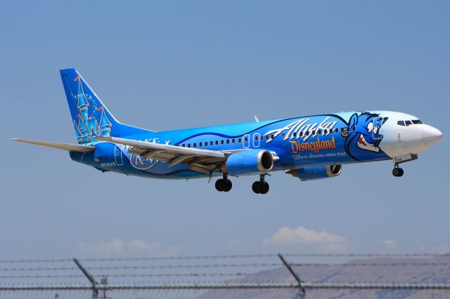 BOEING 737-400 (N706AS)