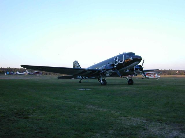 Douglas DC-3 (N59NA) - A rare oportunity to take her up - 