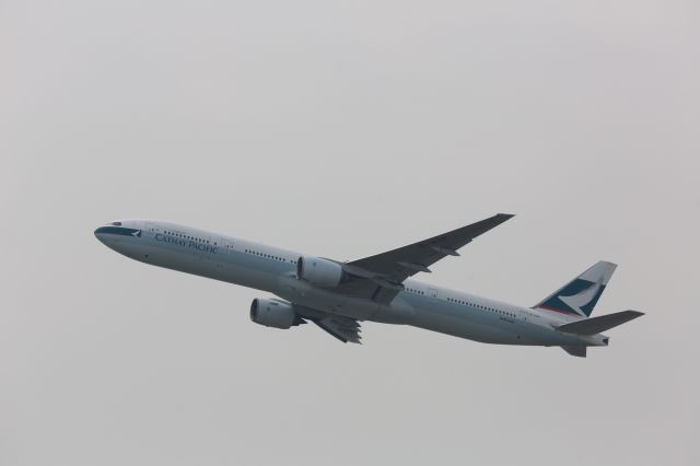 BOEING 777-300 (B-HNP)