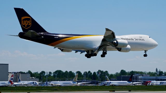 BOEING 747-8 (N610UP) - BOE535 on short final to Rwy 16R to complete a ferry flight from KPDX on 5.14.18. (ln 1547 / cn 64256).