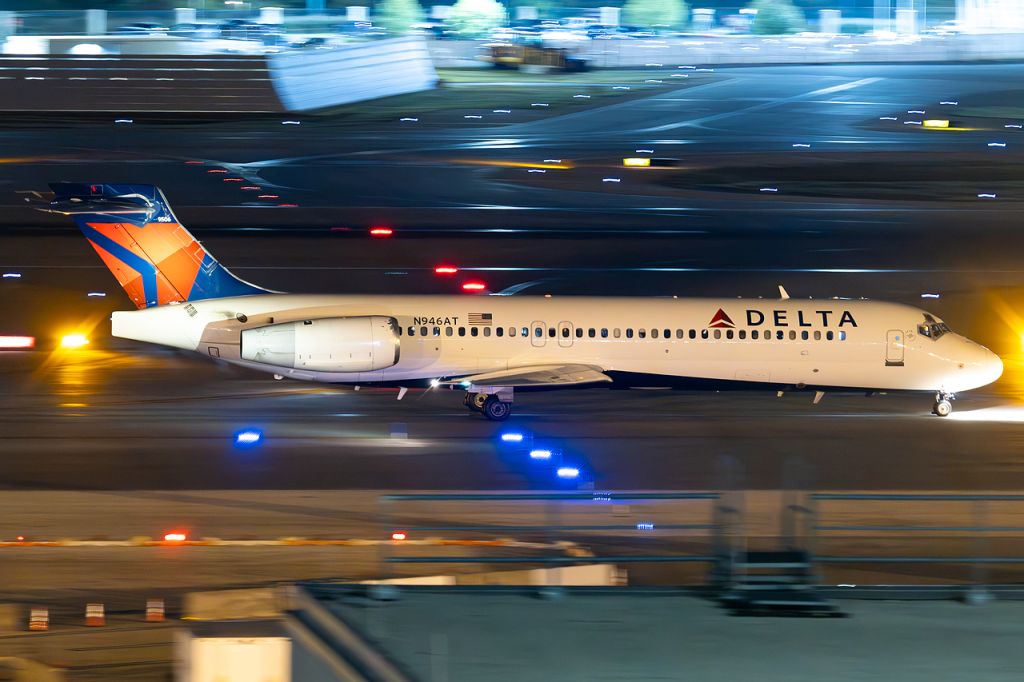 Boeing 717-200 (N946AT)