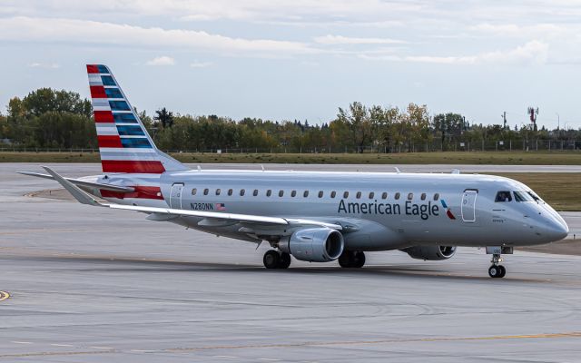 Embraer 170/175 (N280NN)