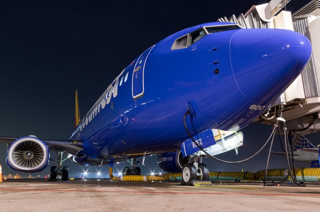 Boeing 737-800 (N8552Z) - The newest aircraft to the SWA Fleet. Full Quality photo --> a rel=nofollow href=http://www.jetphotos.com/photo/8771960https://www.jetphotos.com/photo/8771960/a