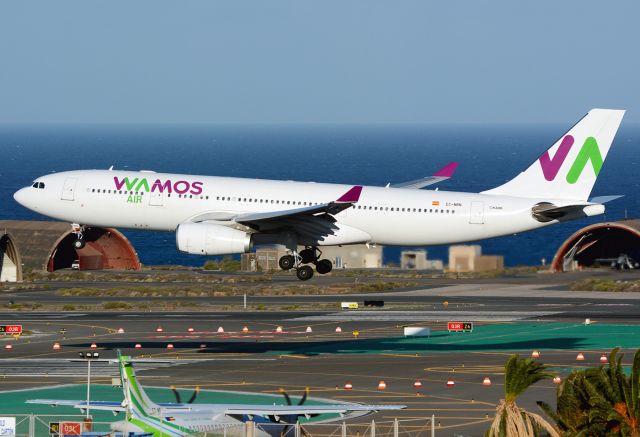 Airbus A330-200 (EC-NBN)