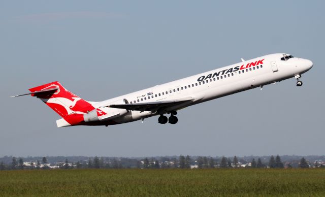 Boeing 717-200 (VH-NXI) - Departing Rwy 34R