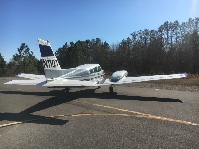 Piper PA-30 Twin Comanche (N11QT)