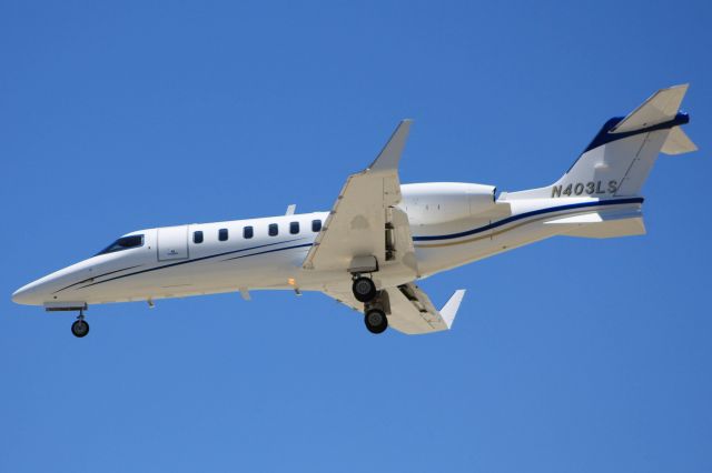 Learjet 45 (N403LS)