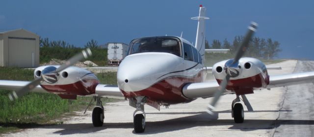 Piper PA-39 Twin Comanche CR —