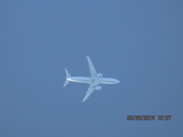 Boeing 737-800 (N14237)