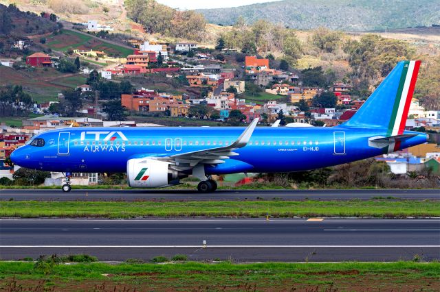 Airbus A320 (EI-HJD) - TENERIFE NORTE AIRPORTbr /17/11/2024