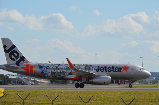 Airbus A320 (VH-VFN) - 100th aircraft after landing at sydney