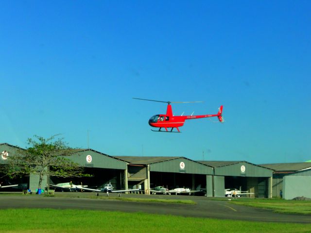 Robinson R-44 (PR-GDN) - HELICOPETO R-44 IN VILA VELHA-ES