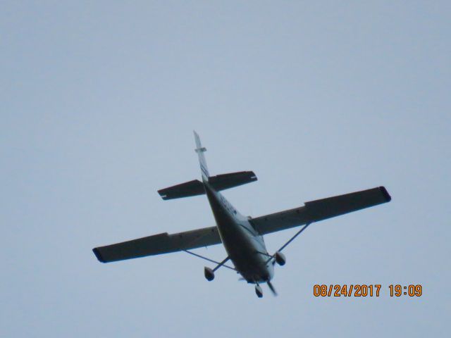 Cessna Skylane (N90HP)