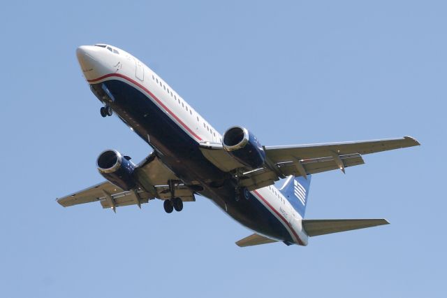 BOEING 737-400 (N445US) - On Final 36L