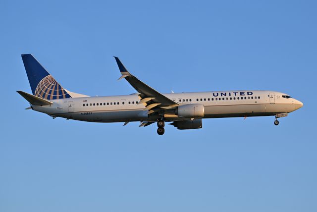 Boeing 737-900 (N66897)