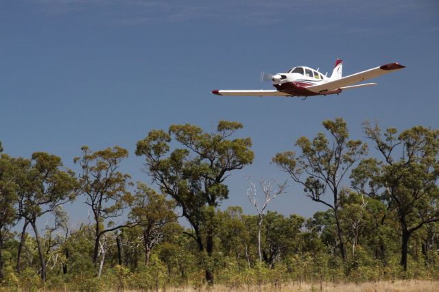 Piper Cherokee Arrow (VH-IGL)