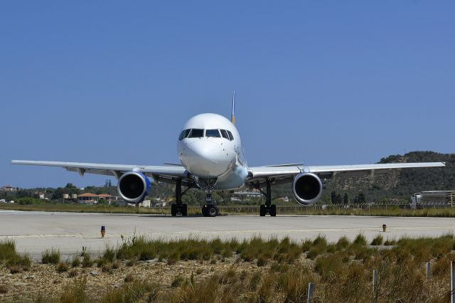 Boeing 757-200 (G-TCBB)