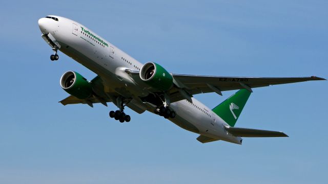 Boeing 777-200 (EZA780) - BOE123 on rotation from Rwy 16R to begin a C1 flight on 3.3.21. (B777-22K(LR) (ln 1691 / cn 66893).