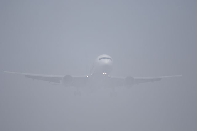 BOEING 767-300 (JA98AD) - 03 May 2015:HND-HKD. Landing at Hakodate through the fog.