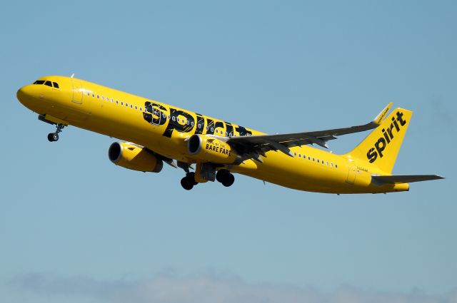 Airbus A321 (N668NK) - Spirit Wings 609 departing on 33L for Ft. Lauderdale