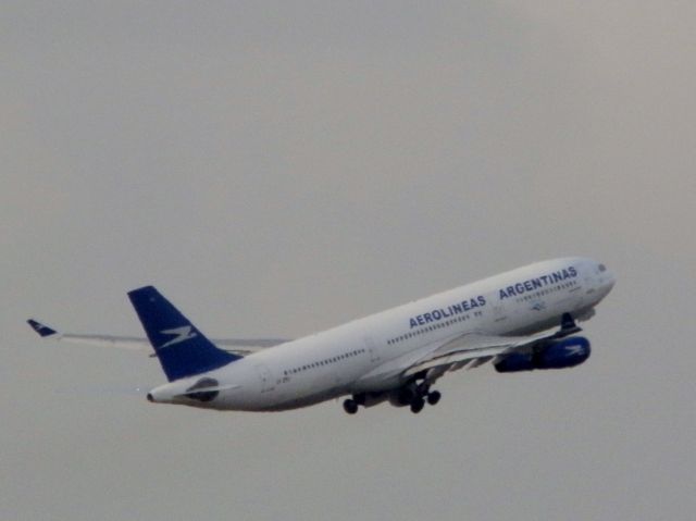 Airbus A340-300 (LV-ZPJ) - Departing for Buenos Aires(Ministro Pistarini)