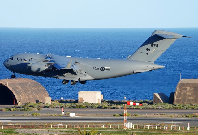 Boeing Globemaster III (17-7705)