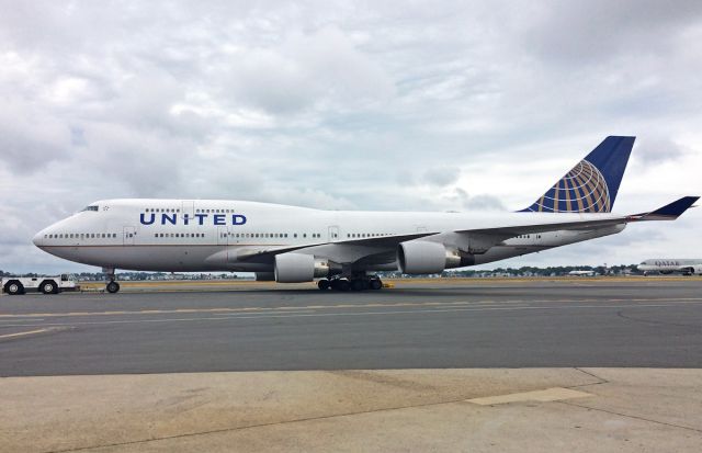 Boeing 747-400 (N107UA) - Friendly Skies  Diversion  FRA to SFO 