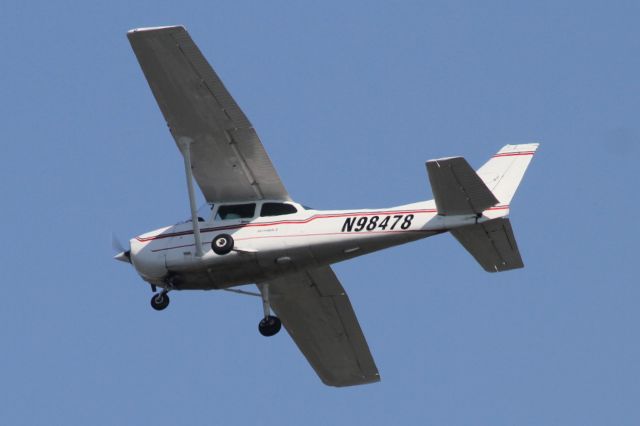 Cessna Skylane (N98478)